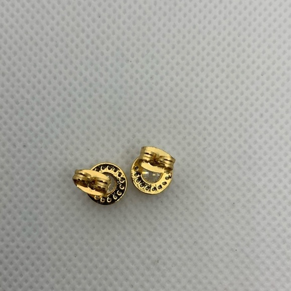 NEW Cubic Zirconia Stud earrings 8mm - Picture 4 of 14
